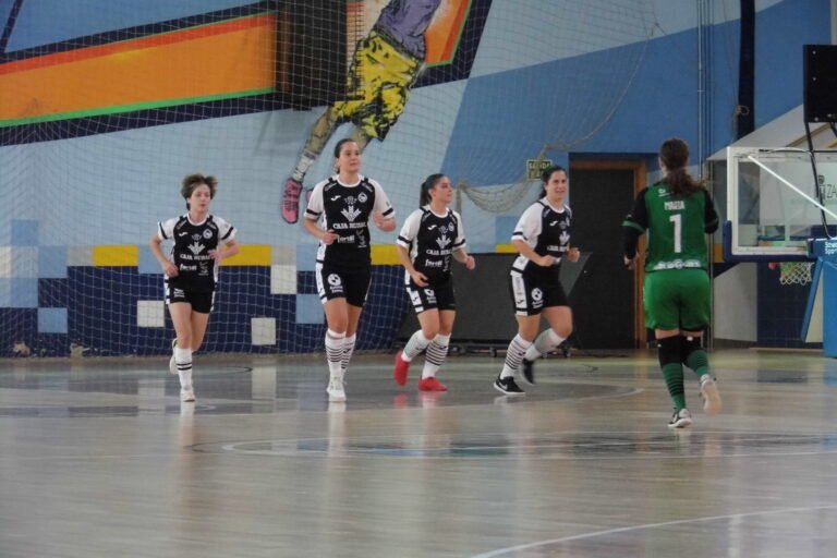 River Zamora vuelve de vacío