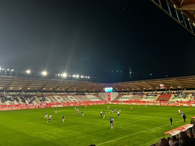 El Zamora CF resucita y da aire a Juan Sabas