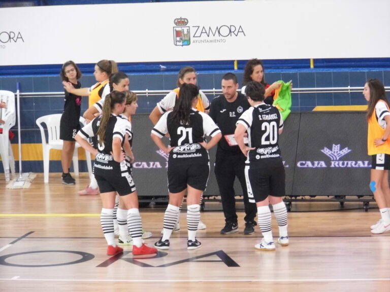 River Zamora rescata un punto