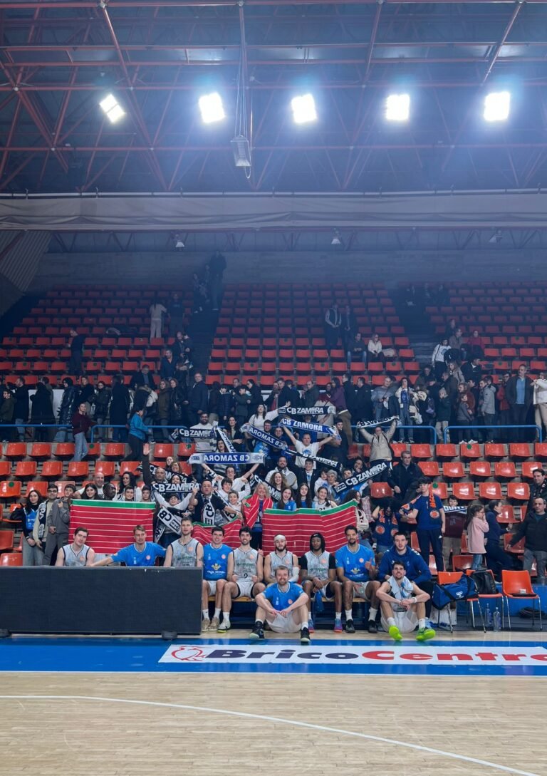 Golpe sobre la mesa de Caja Rural CB Zamora en Burgos