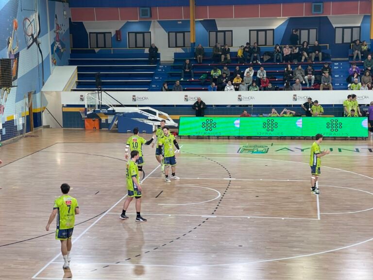 Balonmano Zamora, justo a tiempo