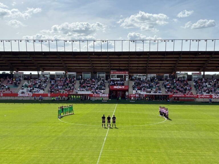 Carbonell desata la locura en el 89, y acerca al Zamora C.F. al play off