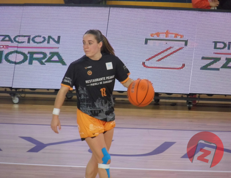 Marta Fernández comienza el éxodo naranja