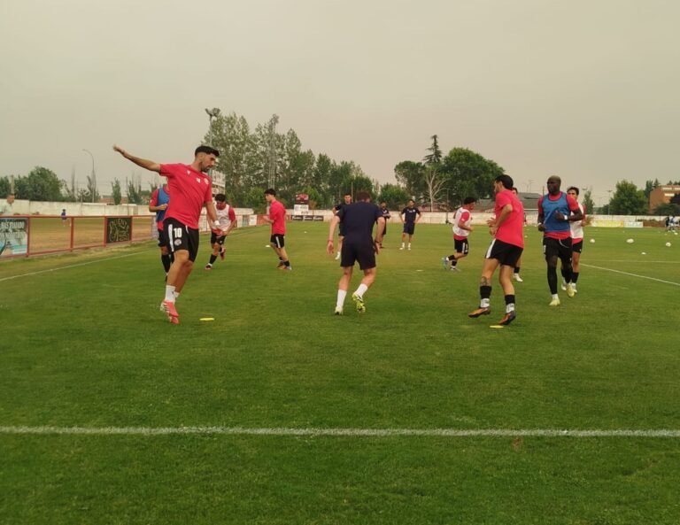 El Zamora de Cano se mide al Oviedo Vetusta y firma tablas en Benavente